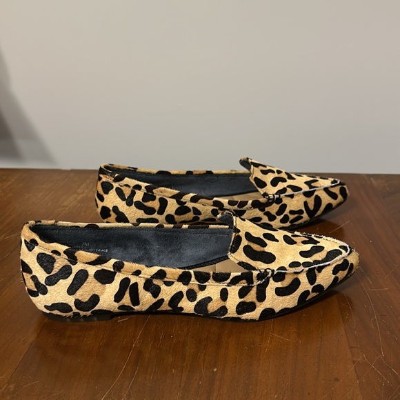 Me Too Audra loafer, genuine calf hair, tan large print jaguar, 7, NWT - Picture 4 of 7